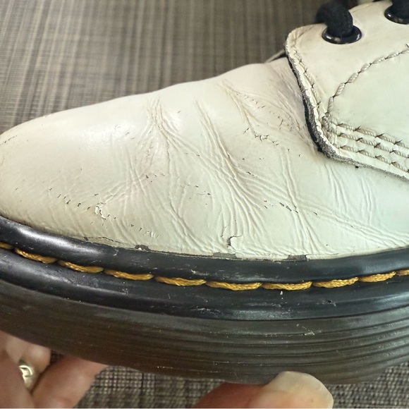 Dr. Martens White Leather Ankle Boots Size 2 - Picture 5 of 12